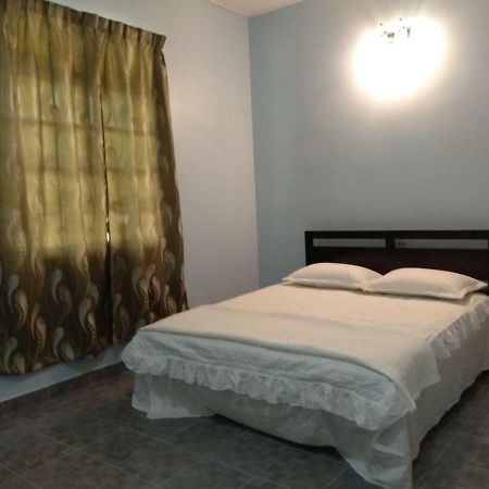 Trigona Chalet Hotel Marang Eksteriør billede